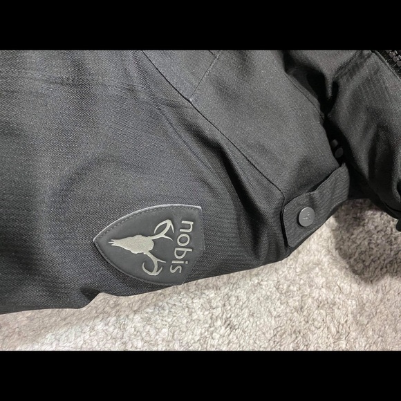 Nobis - Picture 5 of 5